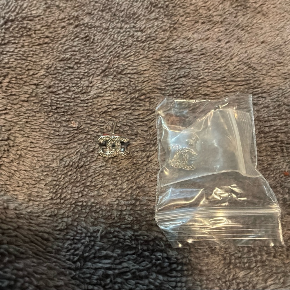 CHANEL DIAMOND STUDS NWOT - Picture 5 of 5